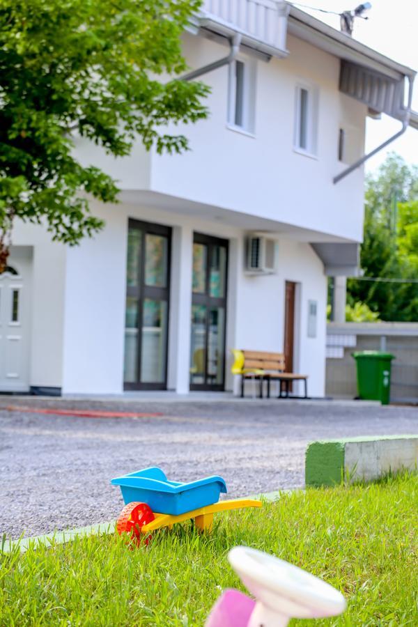 Apartments River Una 4 Бихач Экстерьер фото